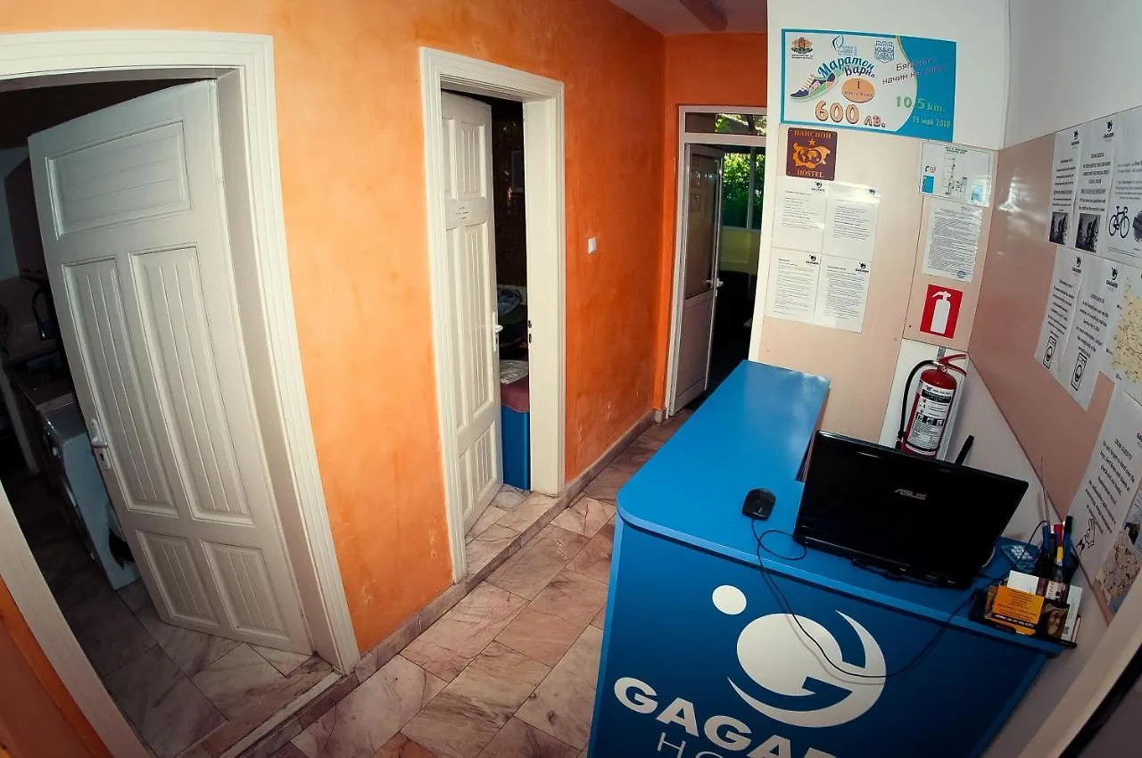 הוסטל וארנה Gagarin House 0*,