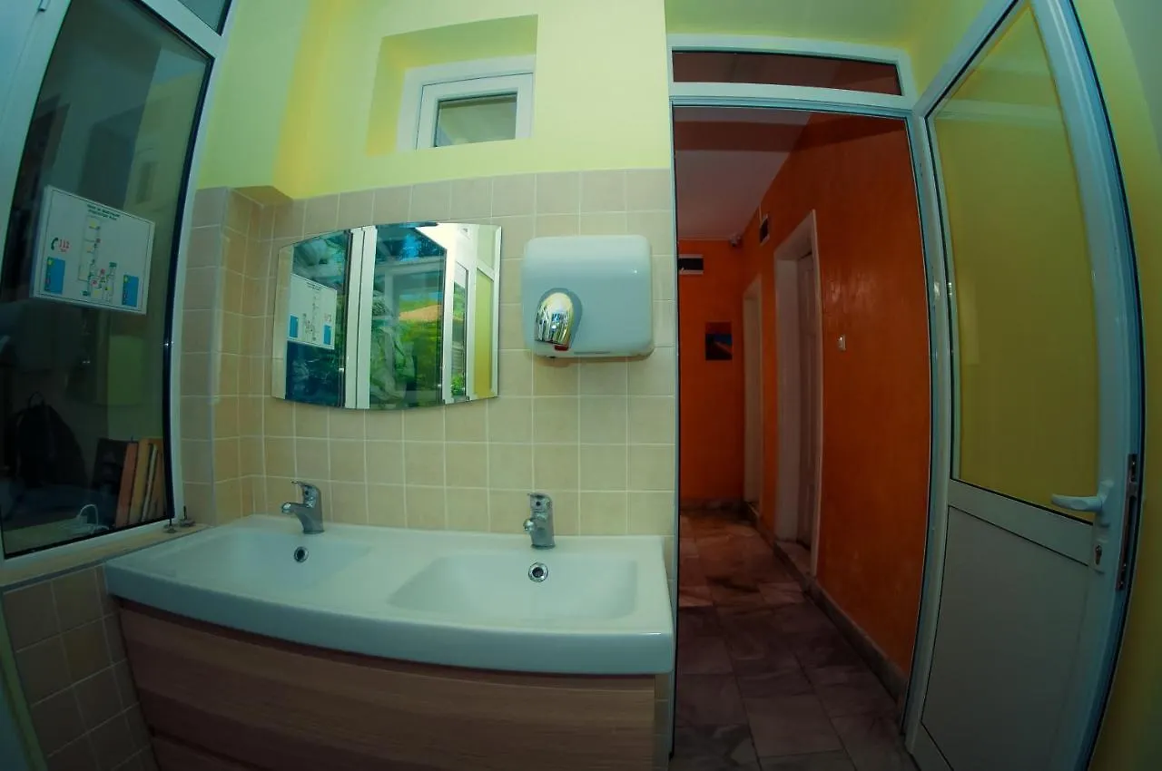 הוסטל וארנה Gagarin House 0*,