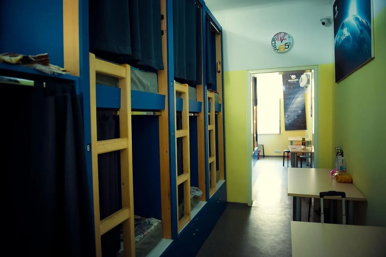 אכסניה הוסטל וארנה Gagarin House