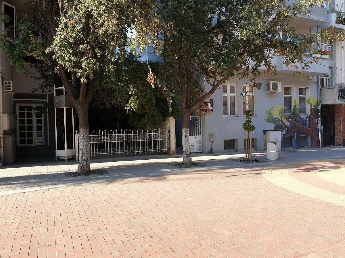 הוסטל וארנה Gagarin House